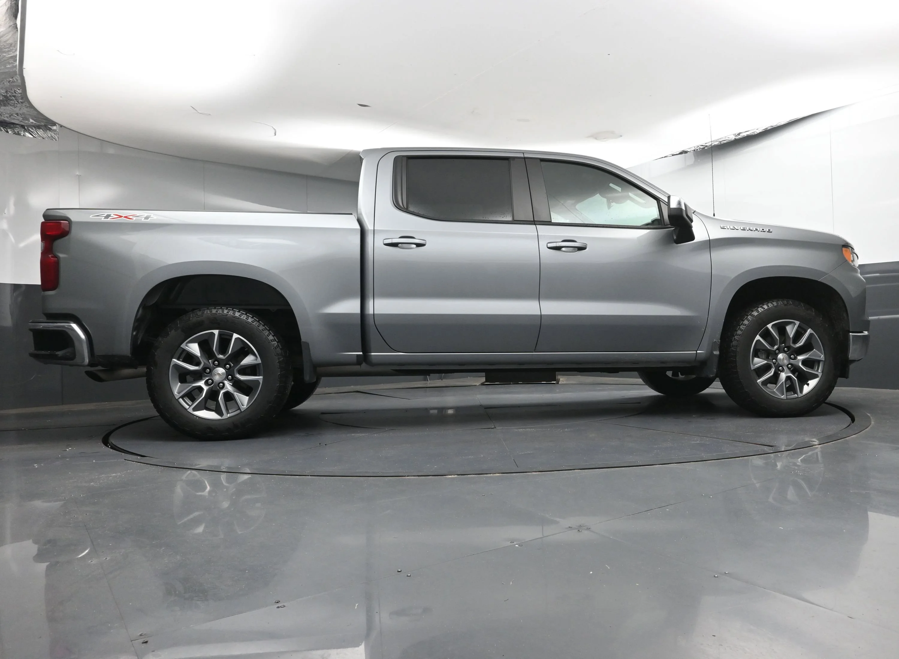Used 2024 Sterling Gray Metallic Chevrolet LT image 24