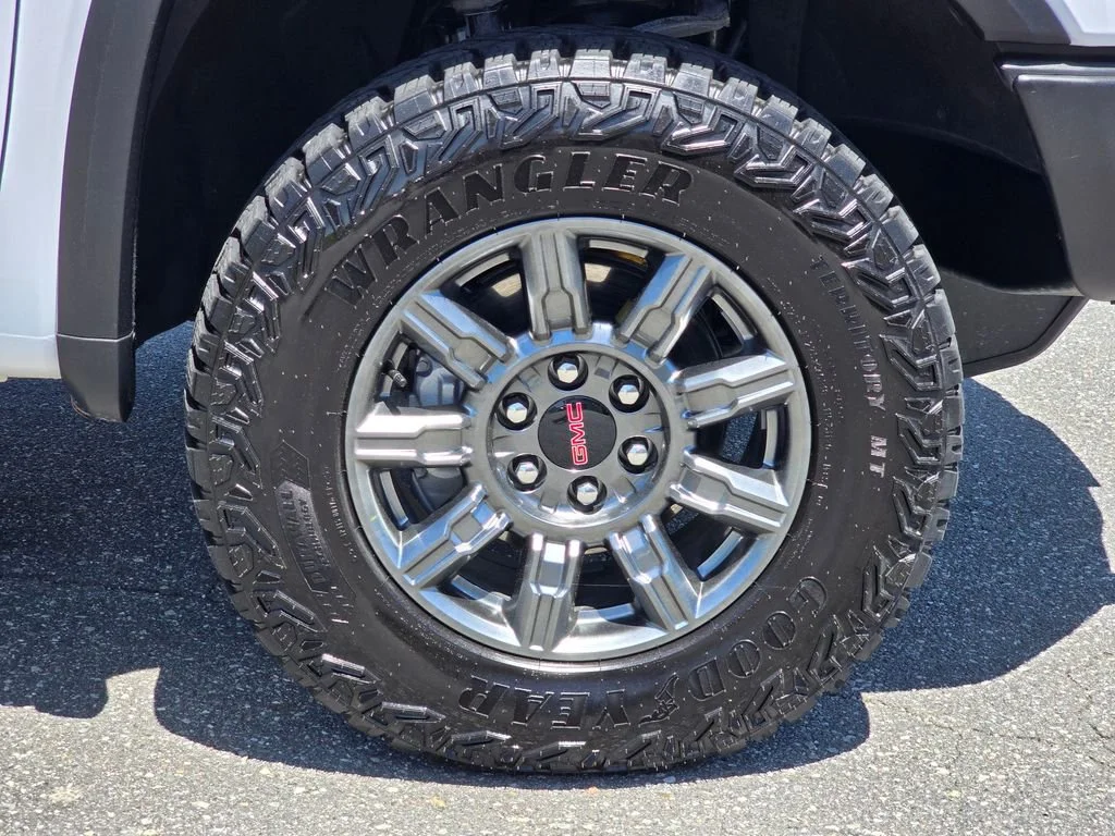 2025 GMC Sierra 1500 AT4X - Photo 32