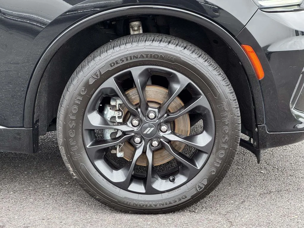 Used 2022 Black Dodge SXT image 11