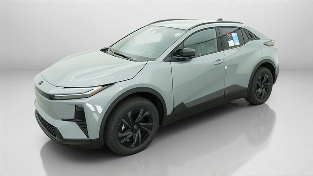 2027 Toyota C-HR SE