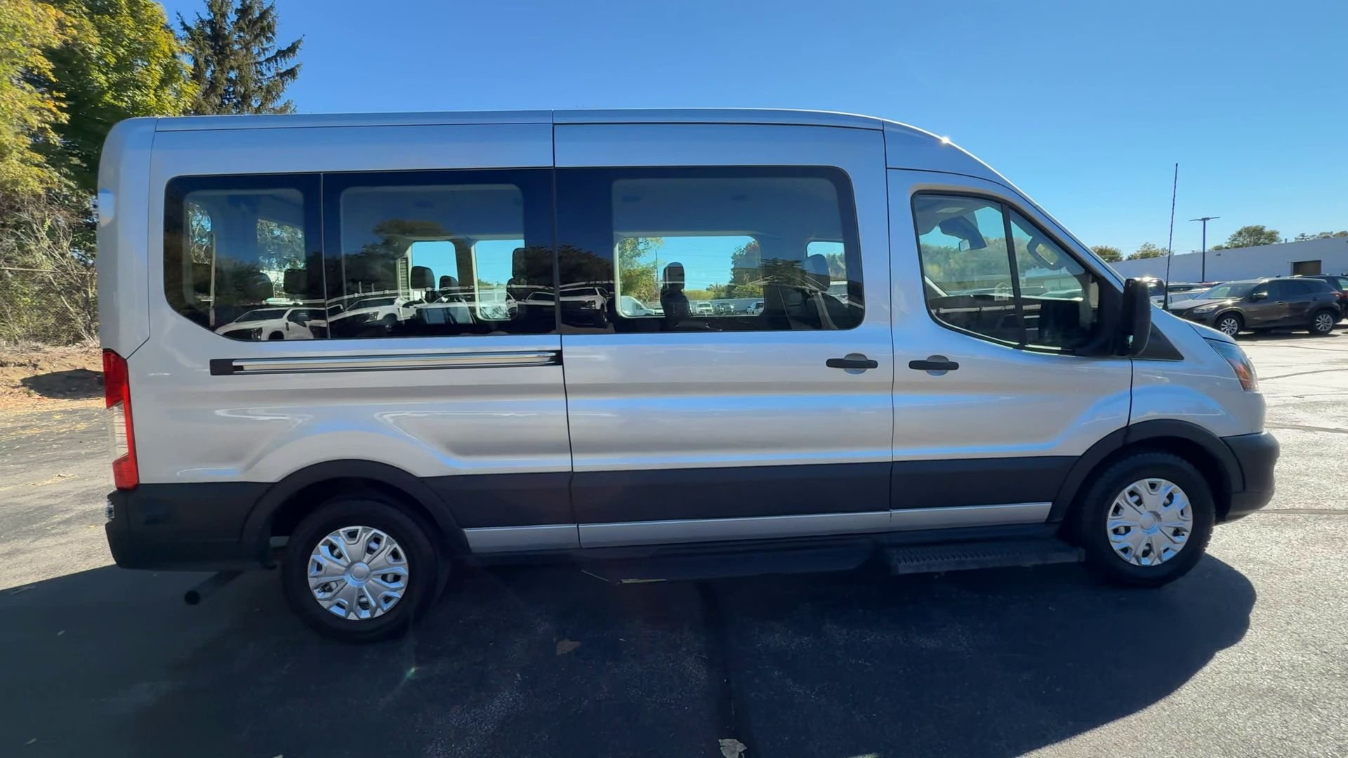 2020 Ford Transit Passenger Van XL - Photo 9