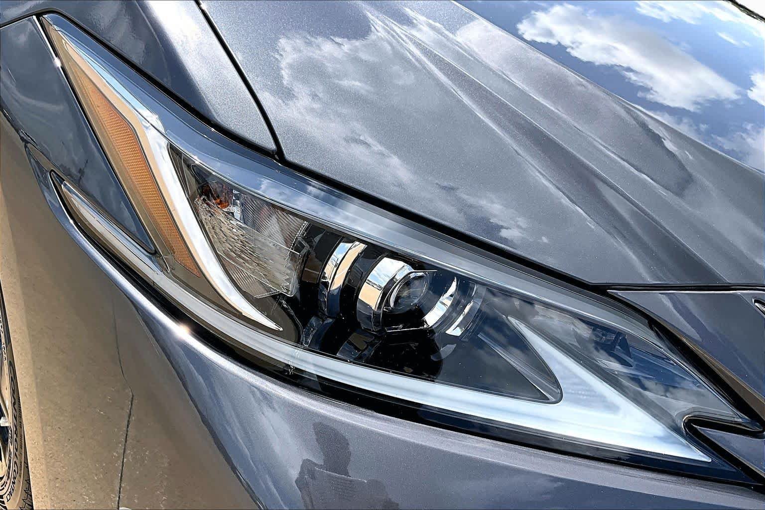 Used 2024 Cloudburst Gray Lexus F SPORT Handling image 28