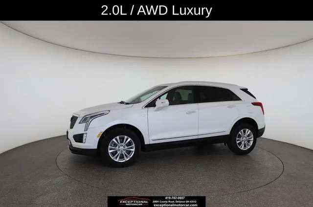 Used 2022 White Cadillac Luxury image 5