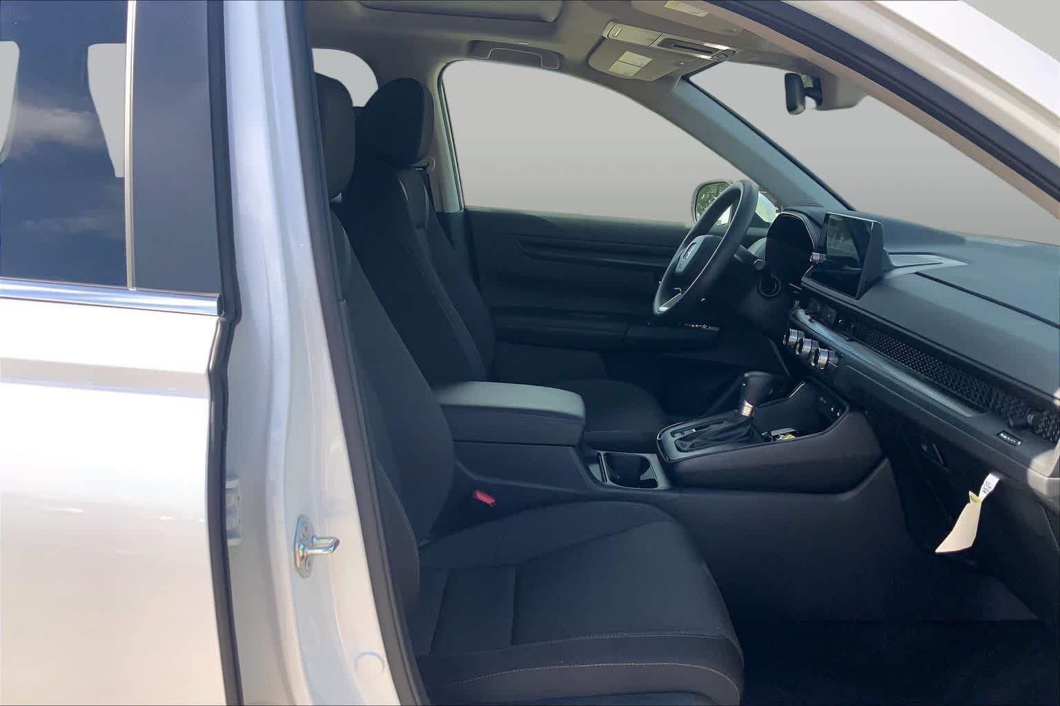 Used 2026 Platinum White Pearl Honda EX image 9