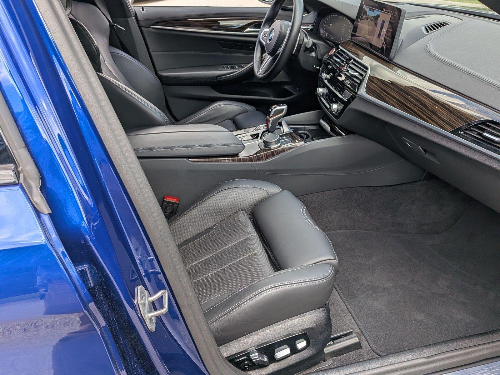 Used 2023 Marina Bay Blue Metallic BMW  image 37