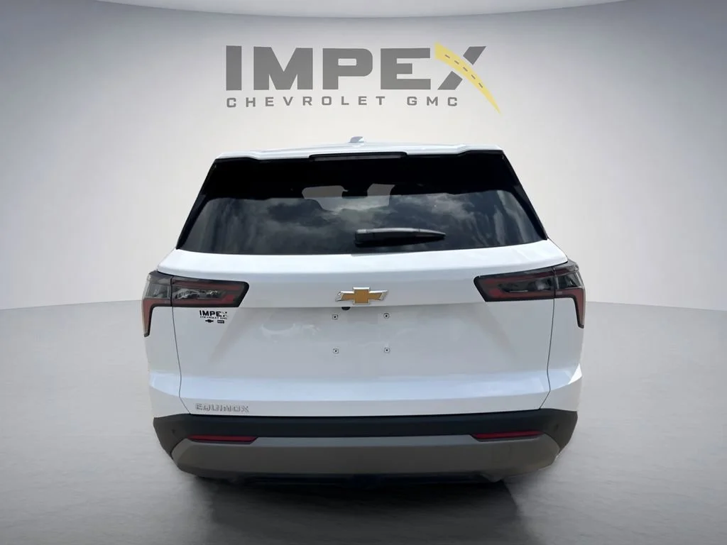 Used 2026 Summit White Chevrolet LT image 4
