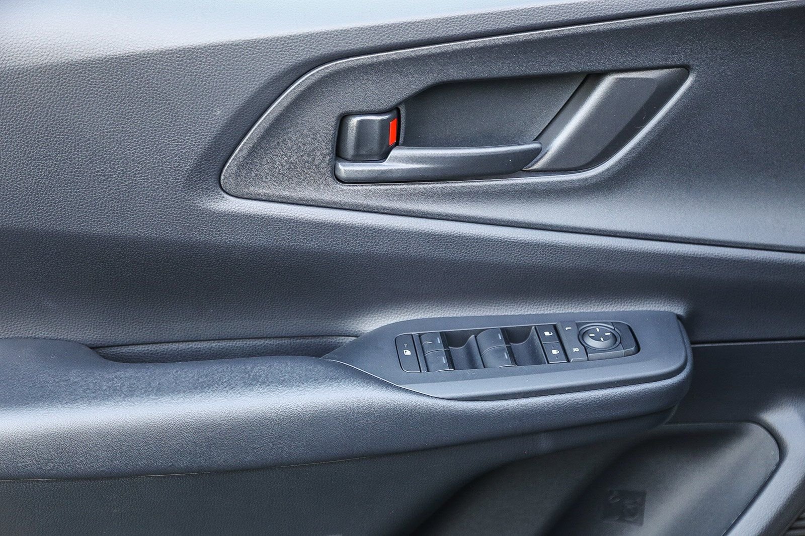 2026 Toyota Prius Plug-in Hybrid SE - Photo 20