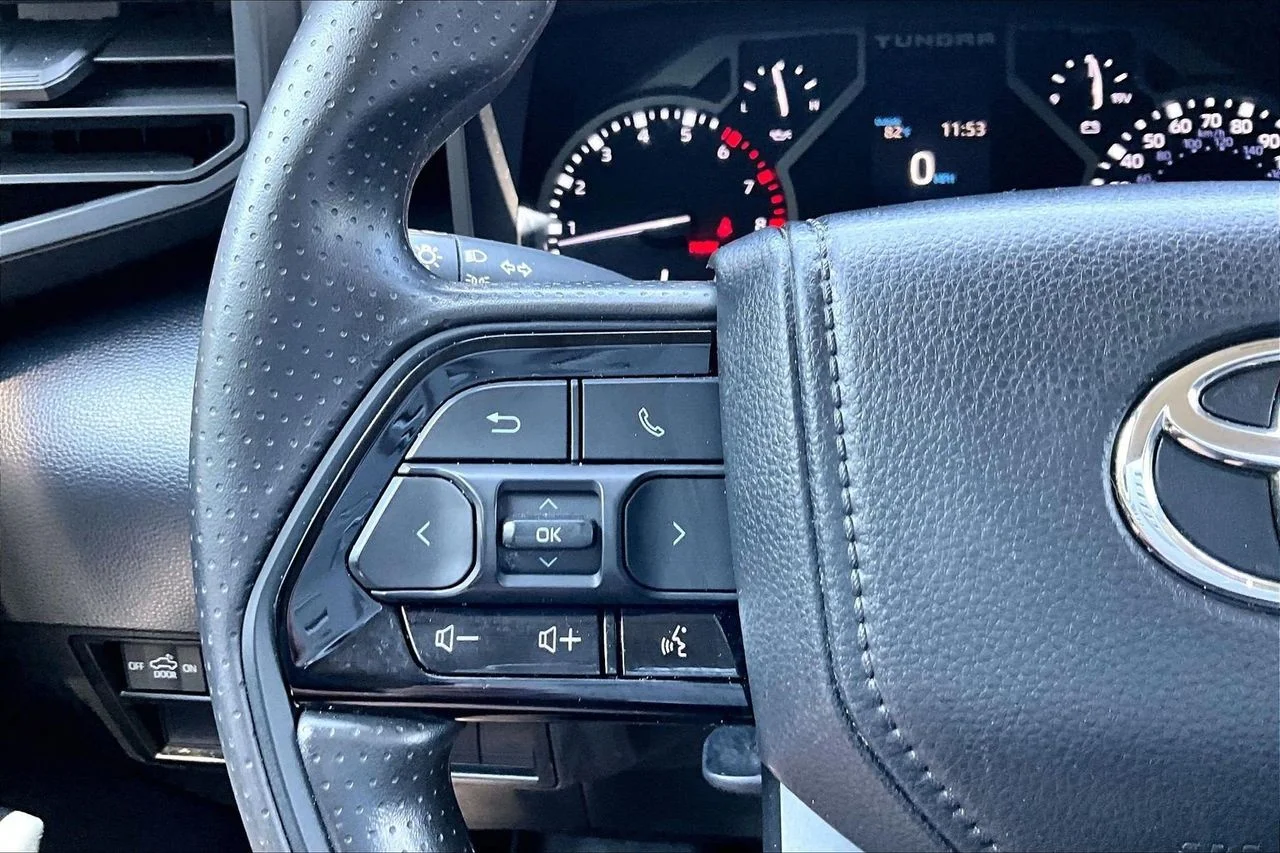 Used 2023 Silver Toyota SR image 27