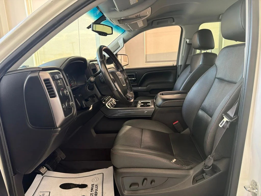 Used 2015 White Diamond Tricoat GMC SLT image 14
