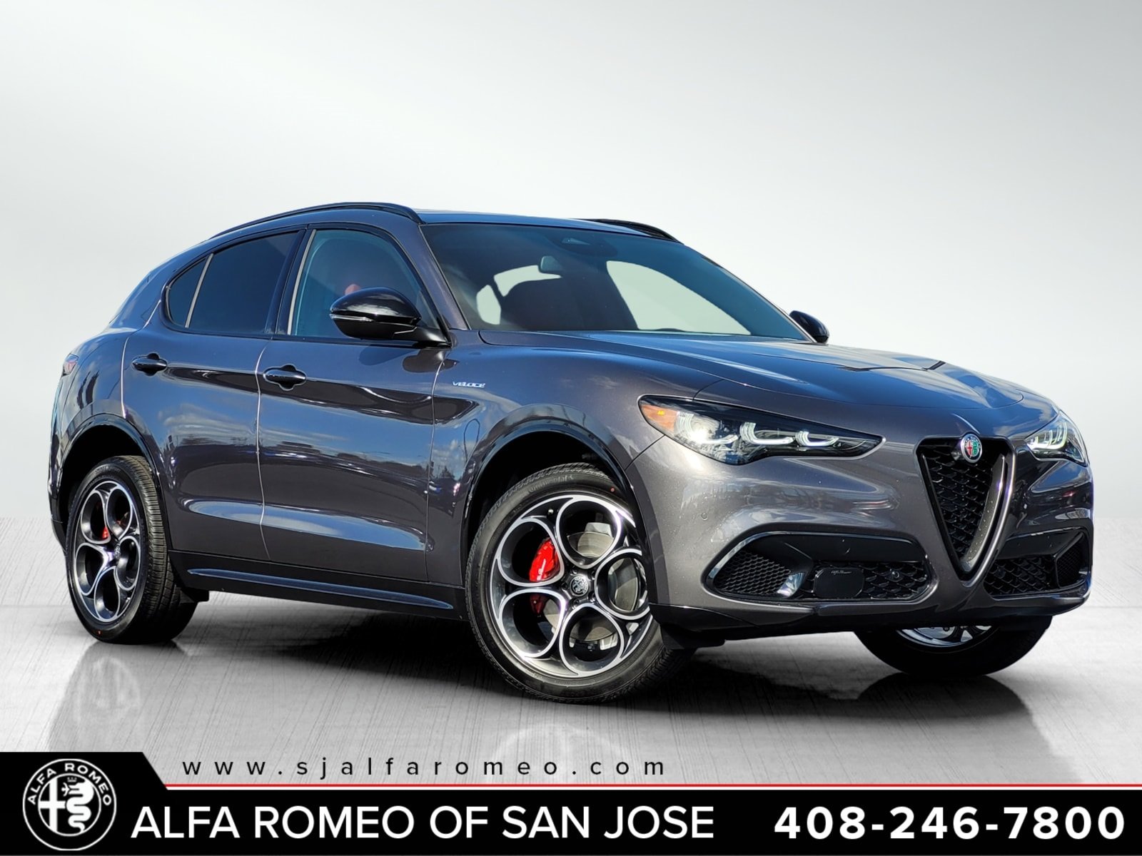 2025 Alfa Romeo Stelvio Base