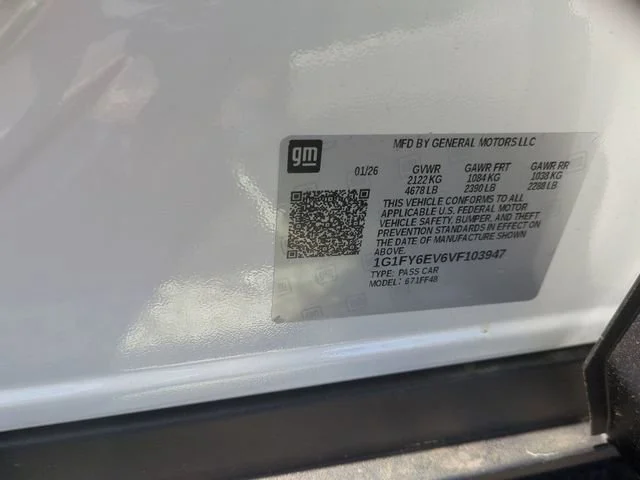 New 2027 Summit White Chevrolet LT image 35