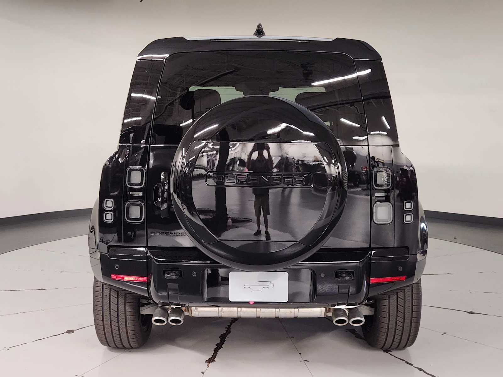 2026 Land Rover Defender V8 - Photo 16