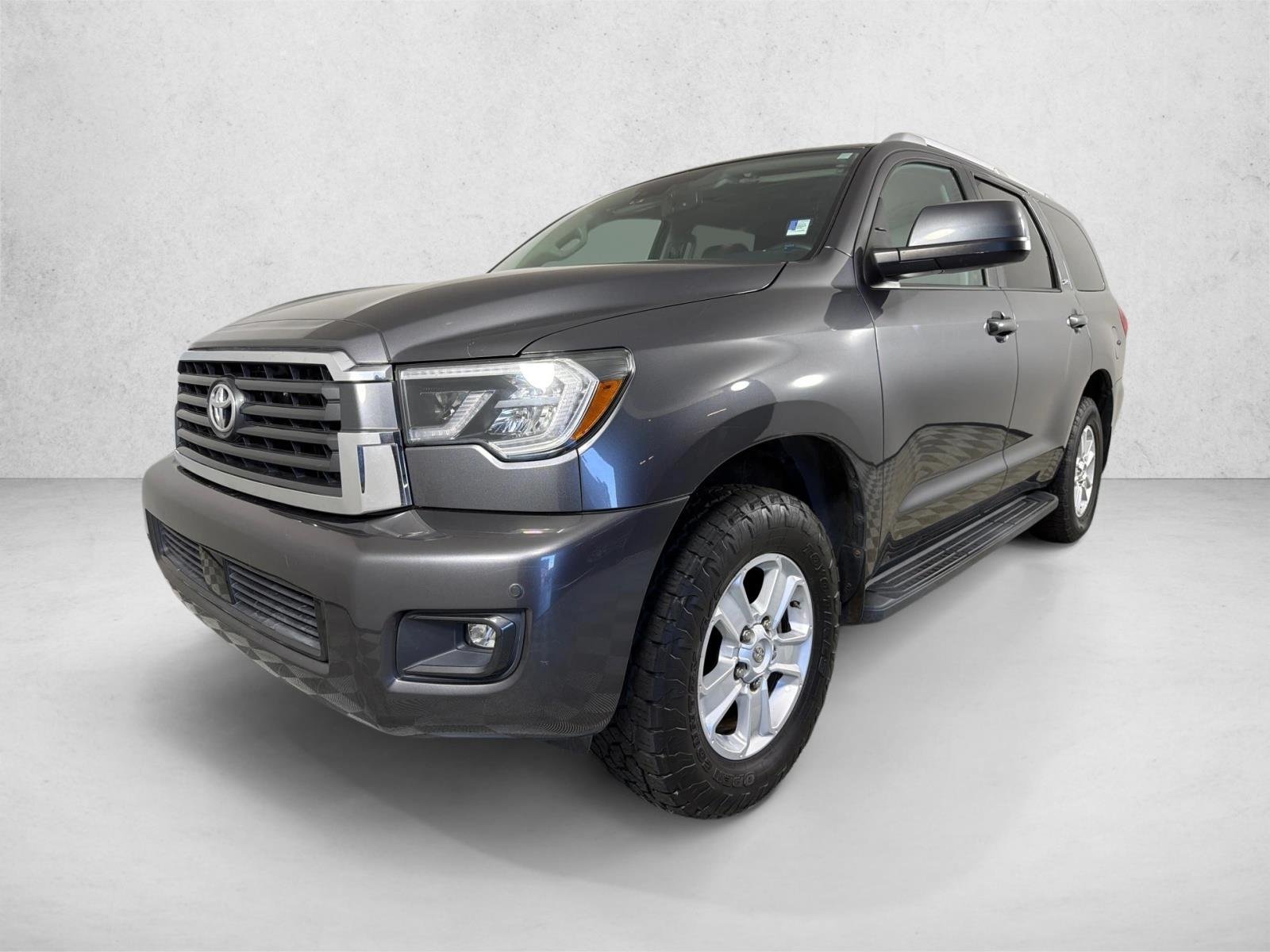 Used 2019 Magnetic Gray Metallic Toyota SR5 image 9