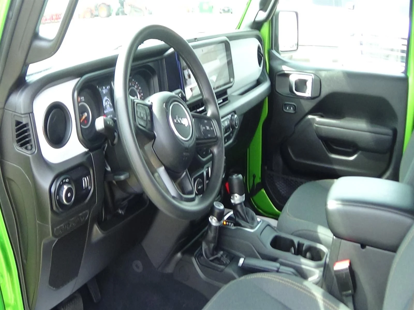 Certified Used 2025 Mojito! Clear Coat (pge) Jeep Sport image 10
