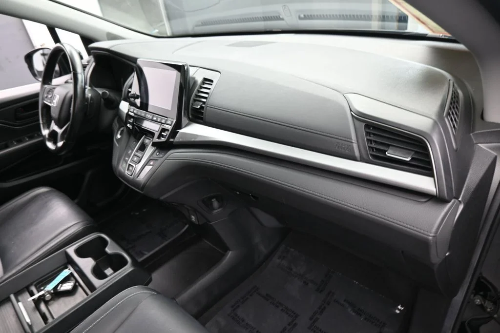 Used 2024 Black Honda EX-L image 44