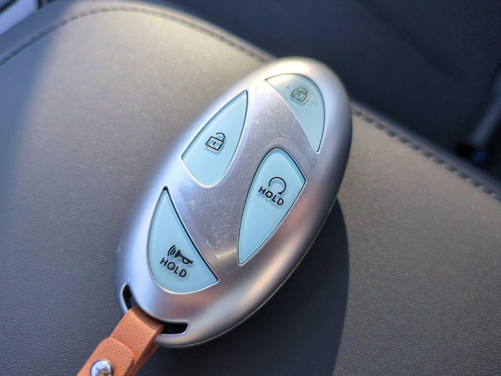 New 2026 Black Hyundai SE Standard Range image 38