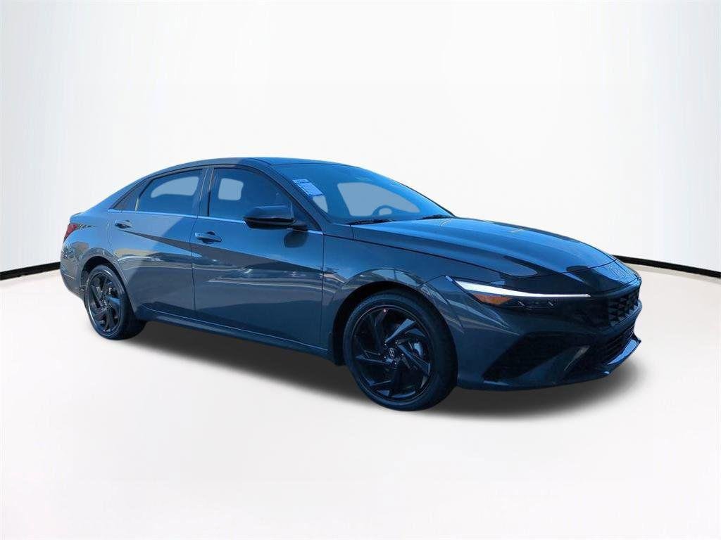 New 2026 Gray Hyundai SEL Sport Premium image 2