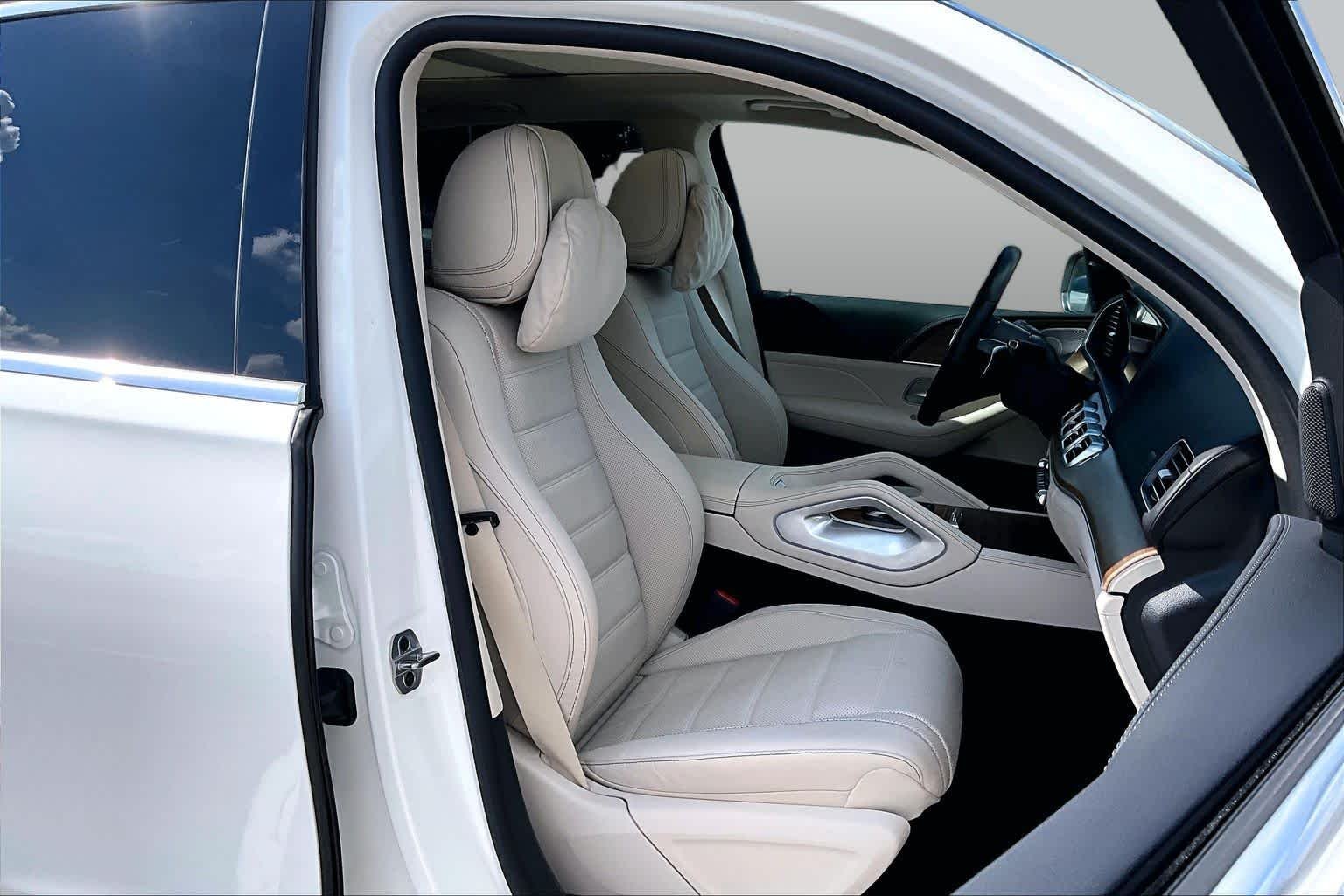 Used 2025 Polar White Mercedes-Benz GLE 450e image 9