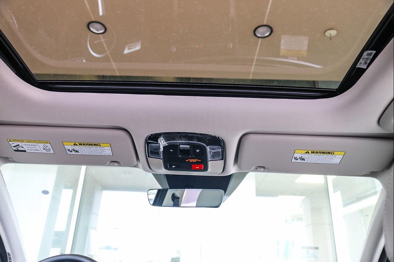New 2026 Green Hyundai SEL Premium image 16