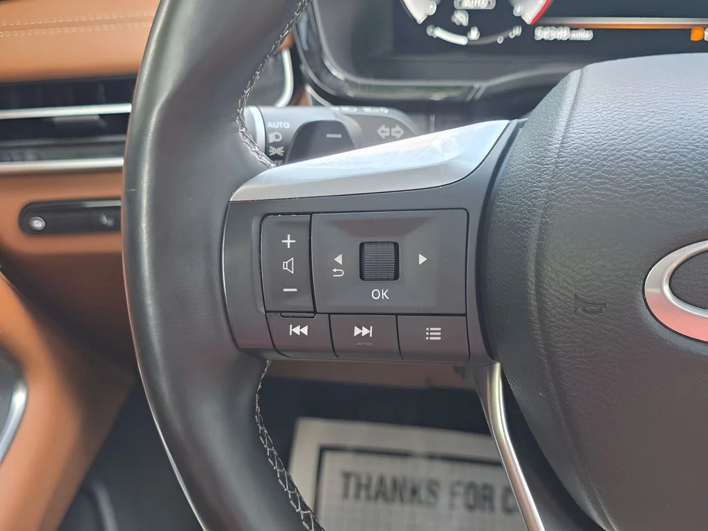Used 2023 Mineral Black INFINITI Sensory image 23