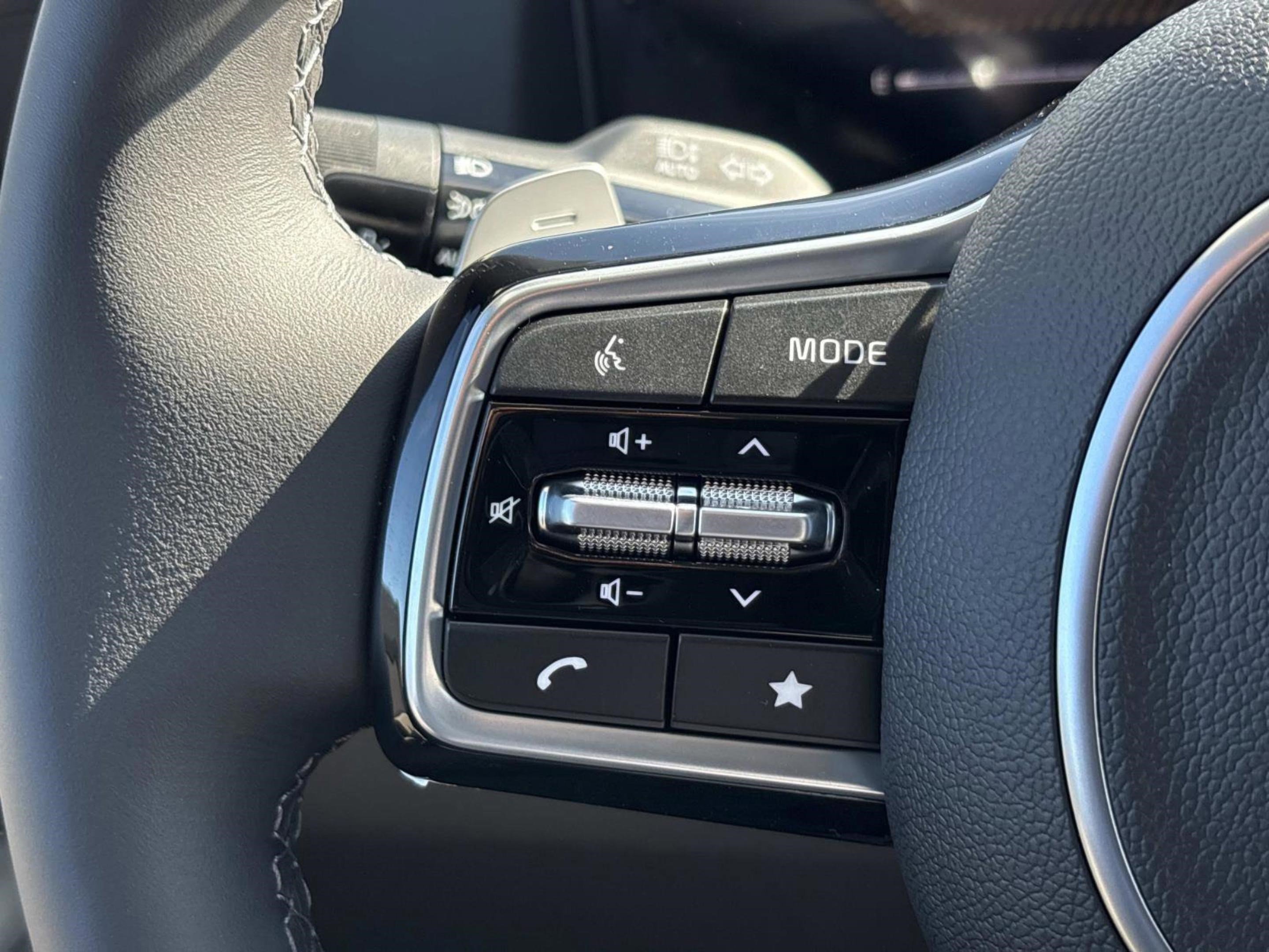 New 2026 Ivory Silver Kia EX image 21