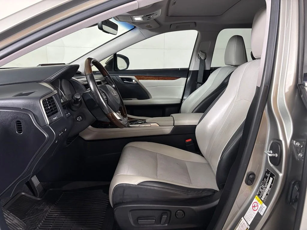 Used 2018 Silver Lexus 450hL Premium image 16