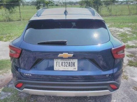Used 2024 Blue Glow Metallic Chevrolet LT image 4