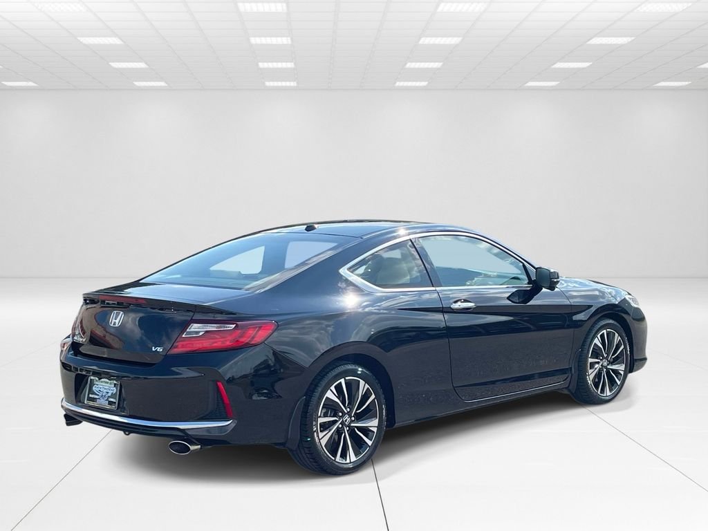 Used 2017 Black Honda EX-L image 6