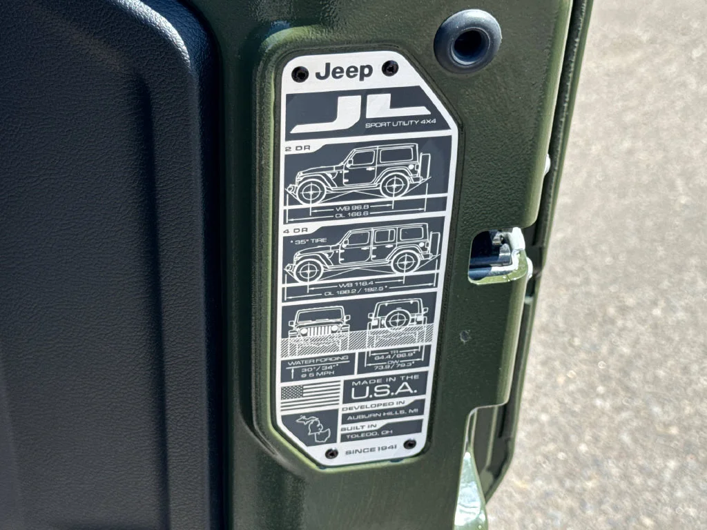 Used 2024 Green Jeep Sport S 4xe image 14