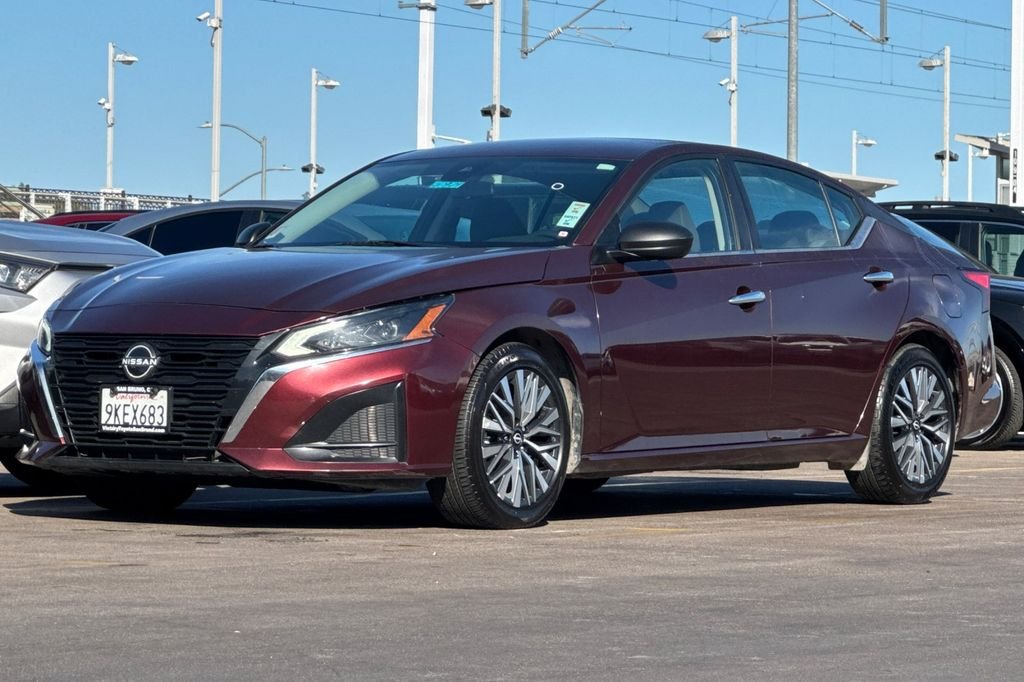 Used 2024  Nissan 2.5 SV image 8