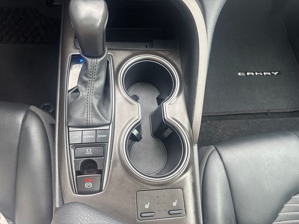 Used 2024 Ice Toyota SE image 14