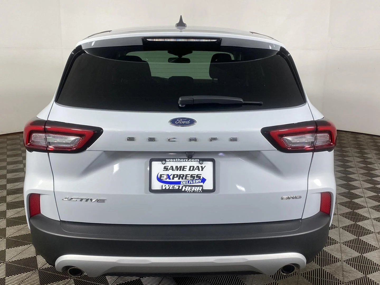Used 2025 Space Silver Ford Active image 22