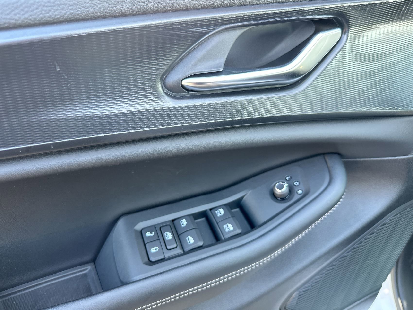 New 2025 Bright White Clearcoat Jeep Laredo image 13