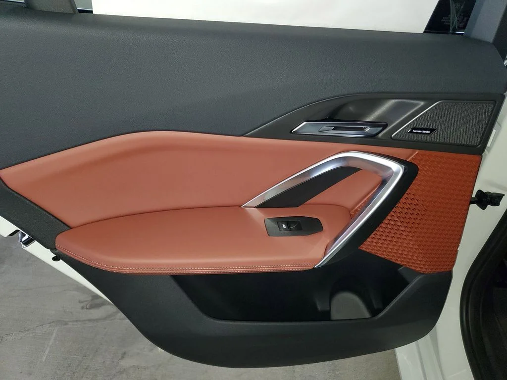 New 2026 Alpine White BMW xDrive28i image 9