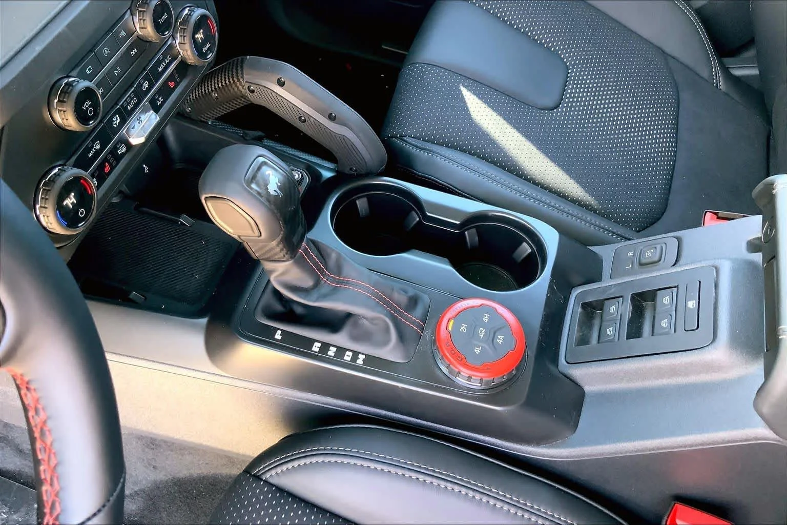 New 2025 Oxford White Ford Raptor image 7