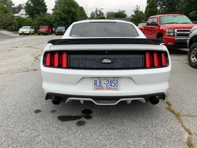 Used 2015 White Ford GT image 7