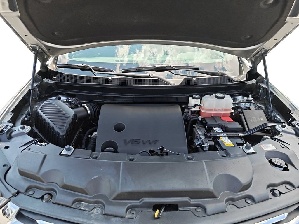 Used 2023 STERLING GRAY METALLIC Chevrolet LT Cloth image 15