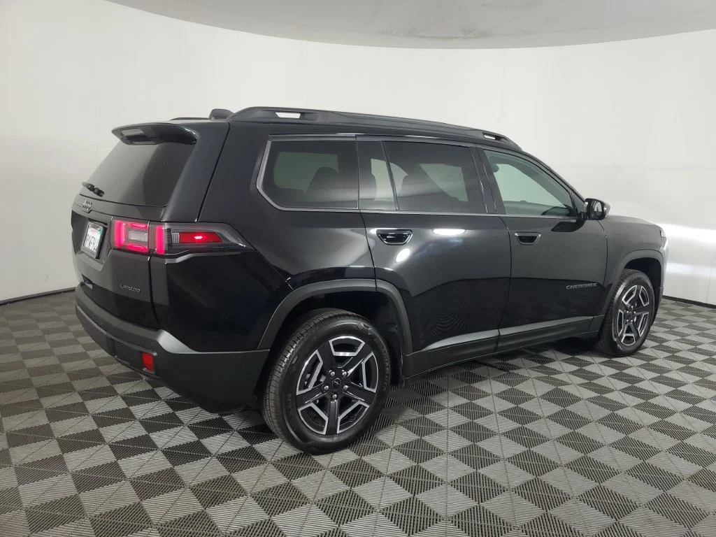 Used 2026 Black Jeep Laredo image 4