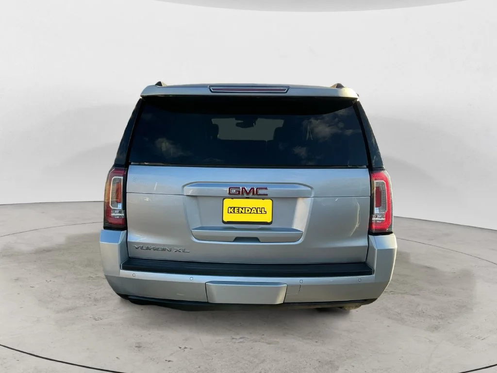 Used 2018 QUICKSILVER METALLIC GMC SLT image 6