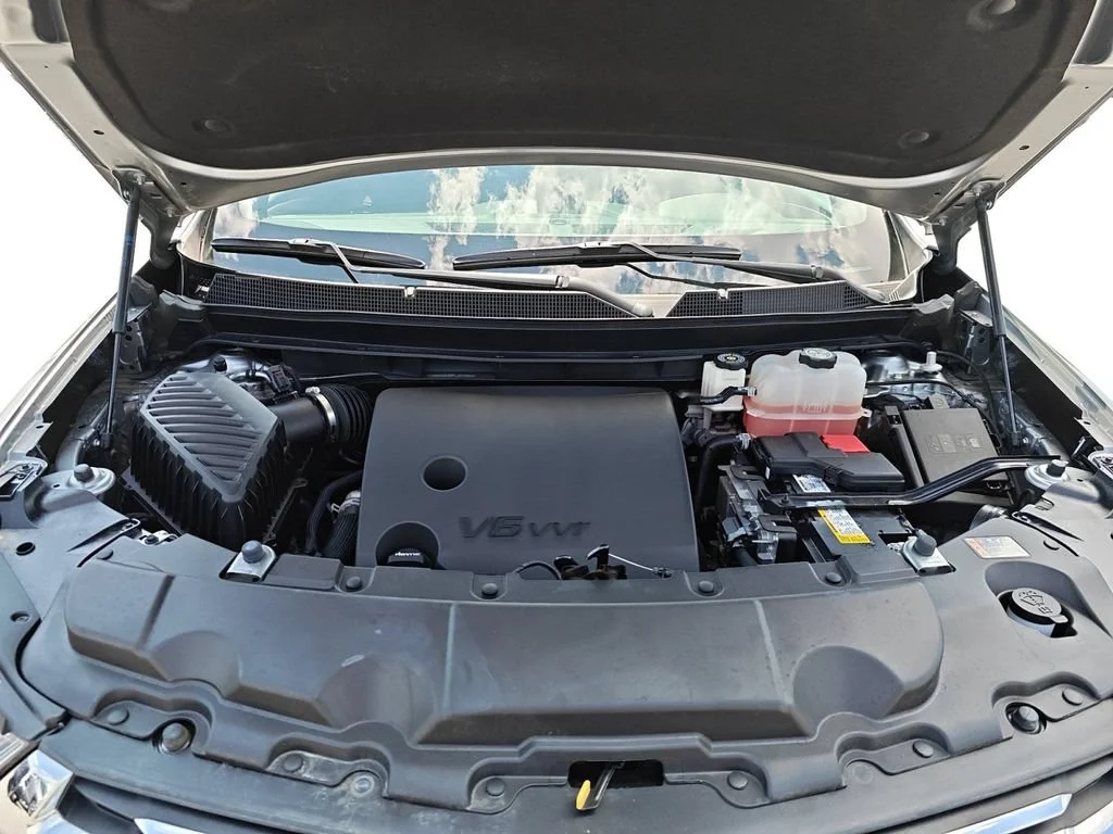 Used 2023 STERLING GRAY METALLIC Chevrolet LT Cloth image 15