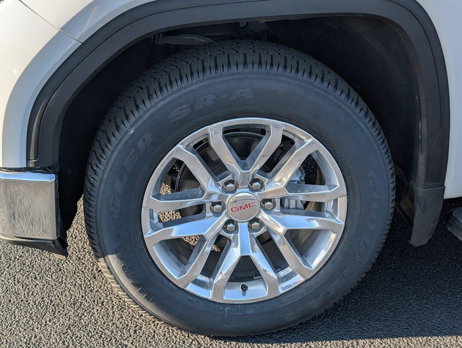 Used 2022 Summit White GMC SLT image 11