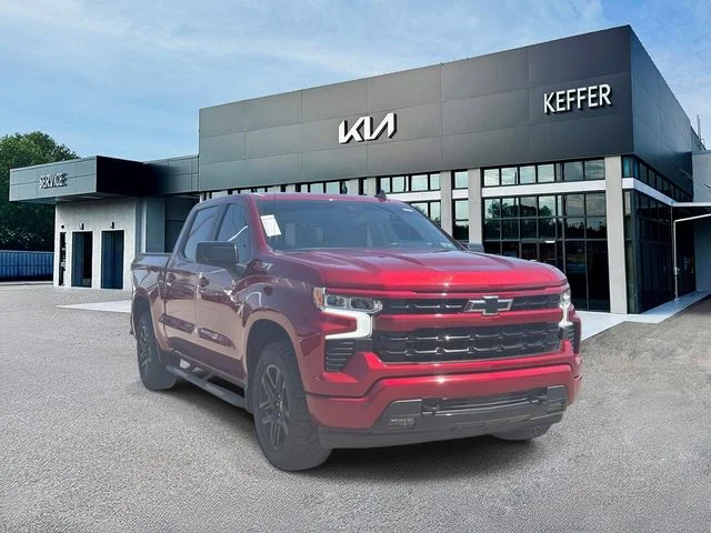 Used 2023 Red Chevrolet RST image 2
