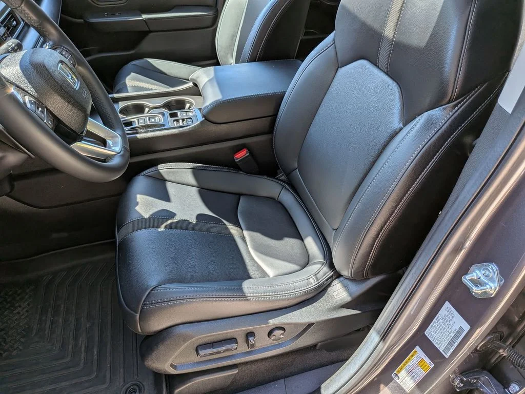 Used 2025 Gray Honda Touring image 26