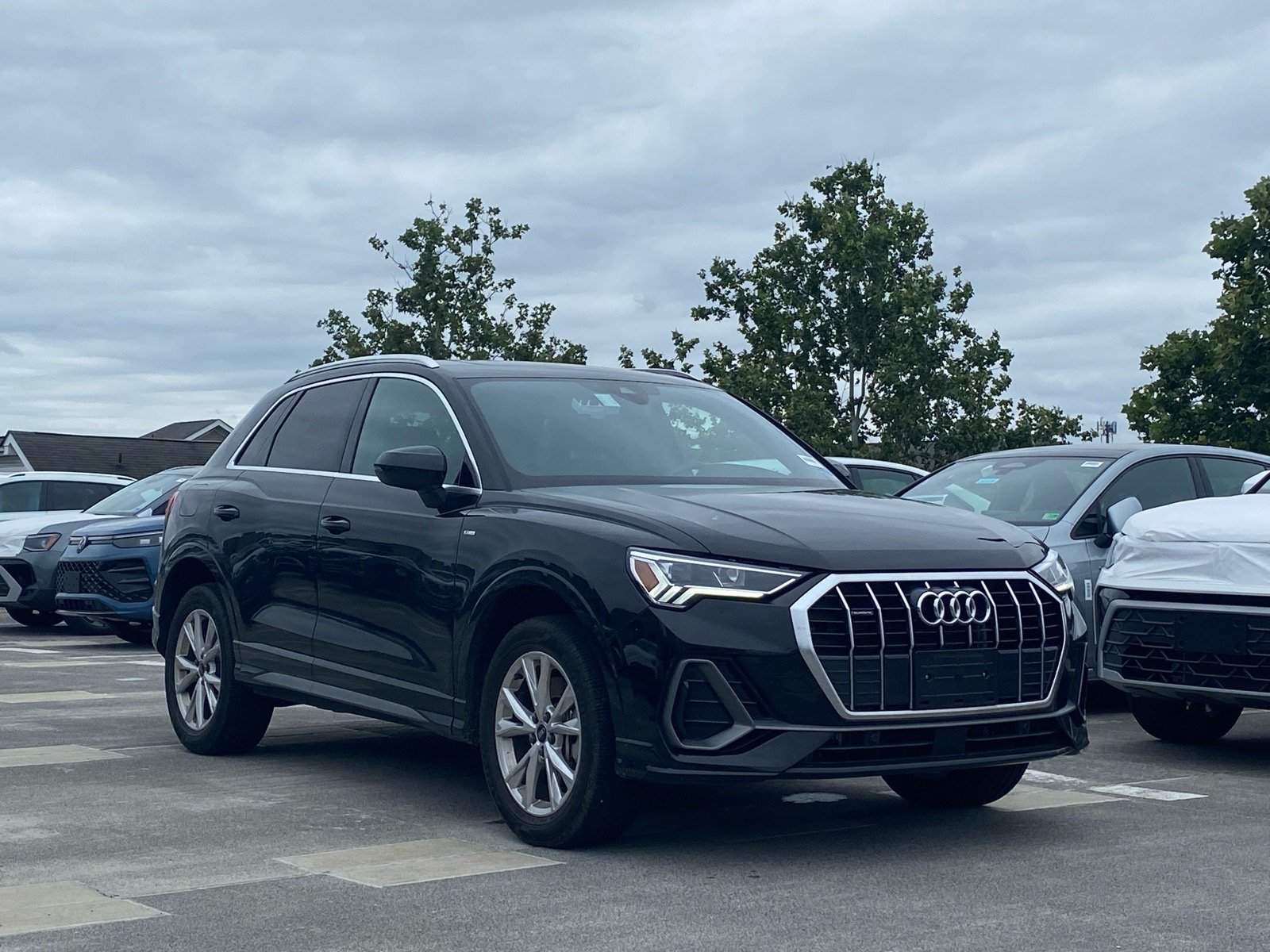 2025 Audi Q3 45 TFSI S Line Premium quattro's photo