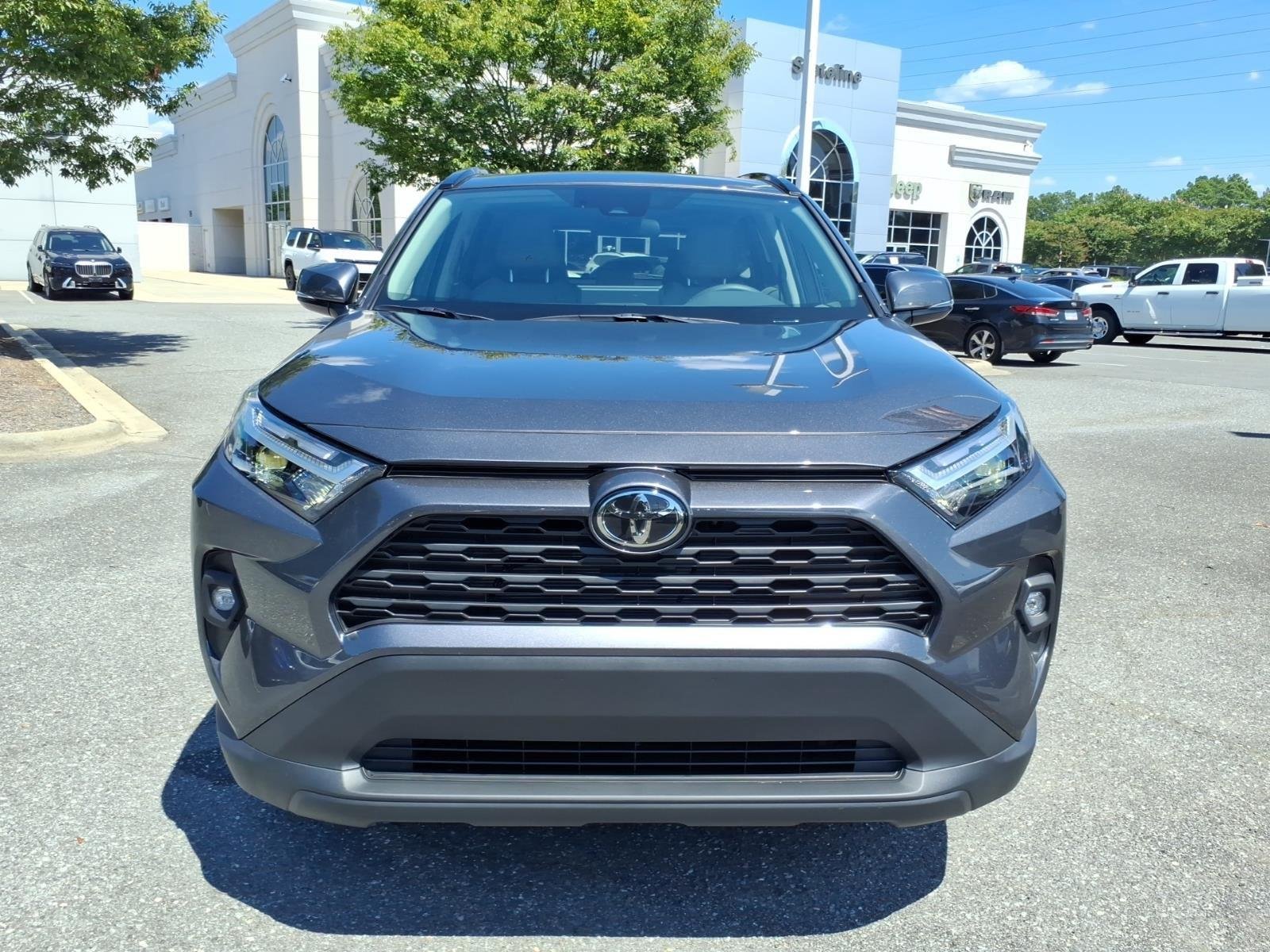 Used 2025 Magnetic Gray Metallic Toyota Hybrid XLE Premium image 15