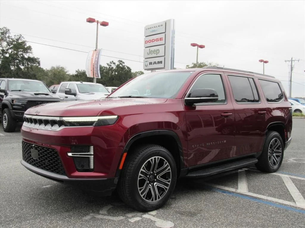 New 2026 Velvet Red Pearl-Coat Exterior Paint Jeep  image 3