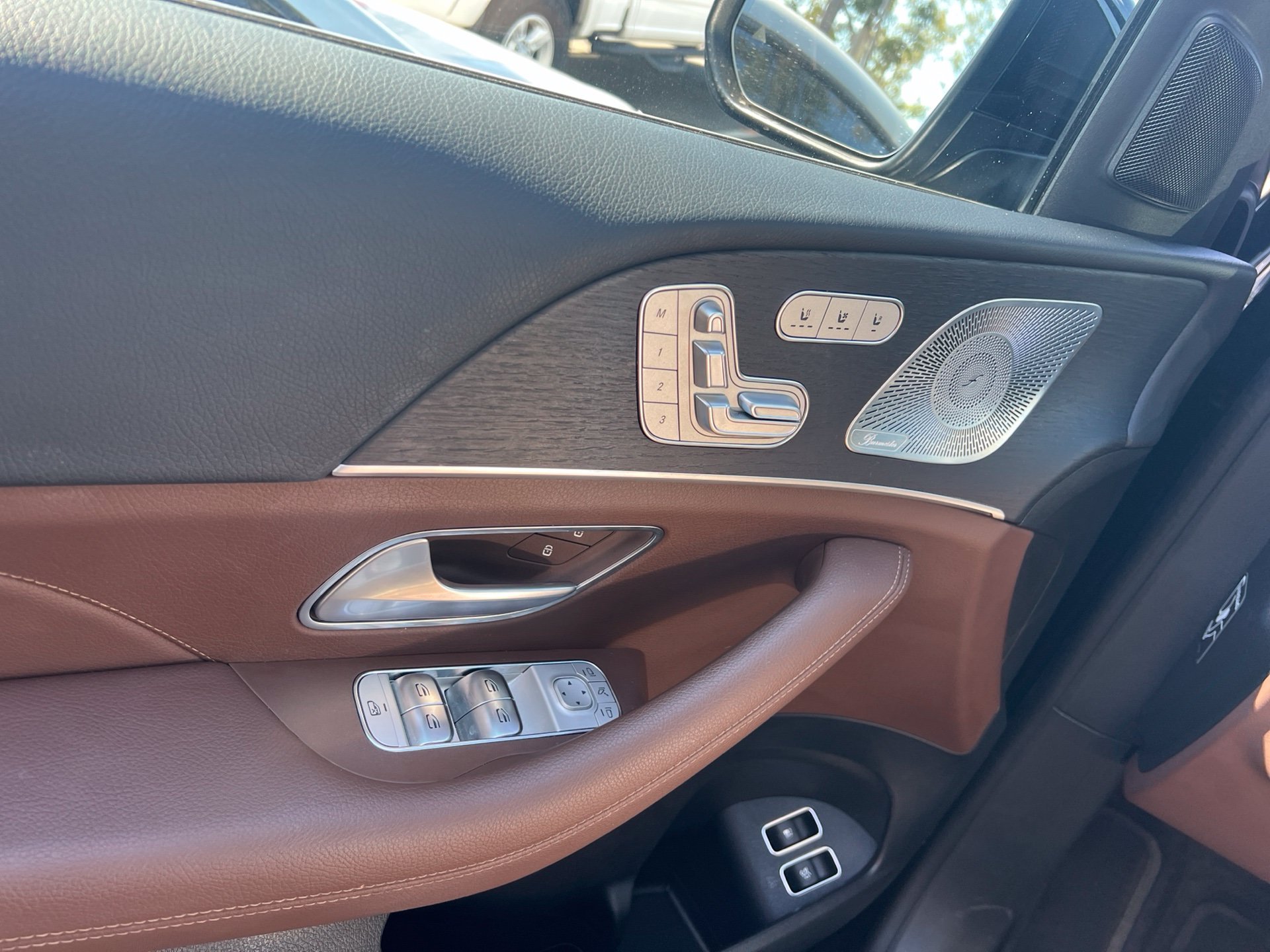 Used 2026 Black Mercedes-Benz GLE 450e image 7
