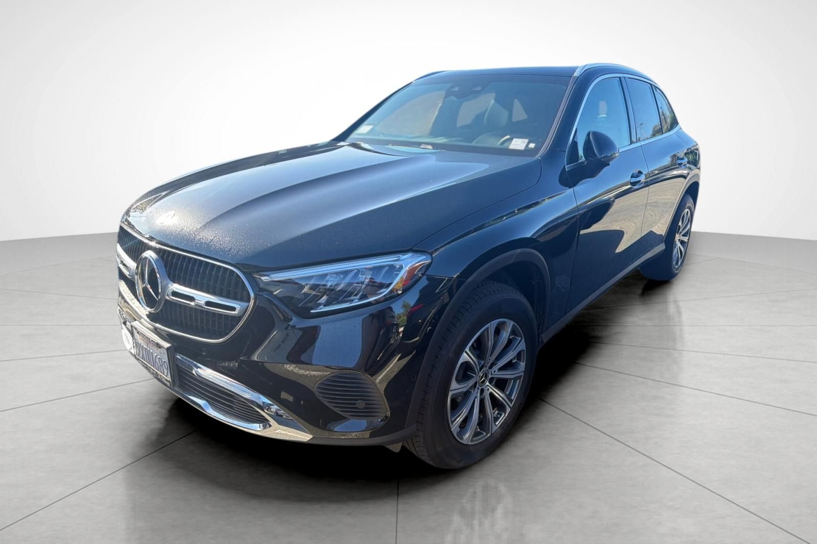 Courtesy Vehicle 2026 GLC 300 SUV