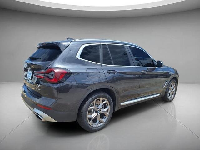 Used 2022 Dark Graphite Metallic BMW sDrive30i image 5