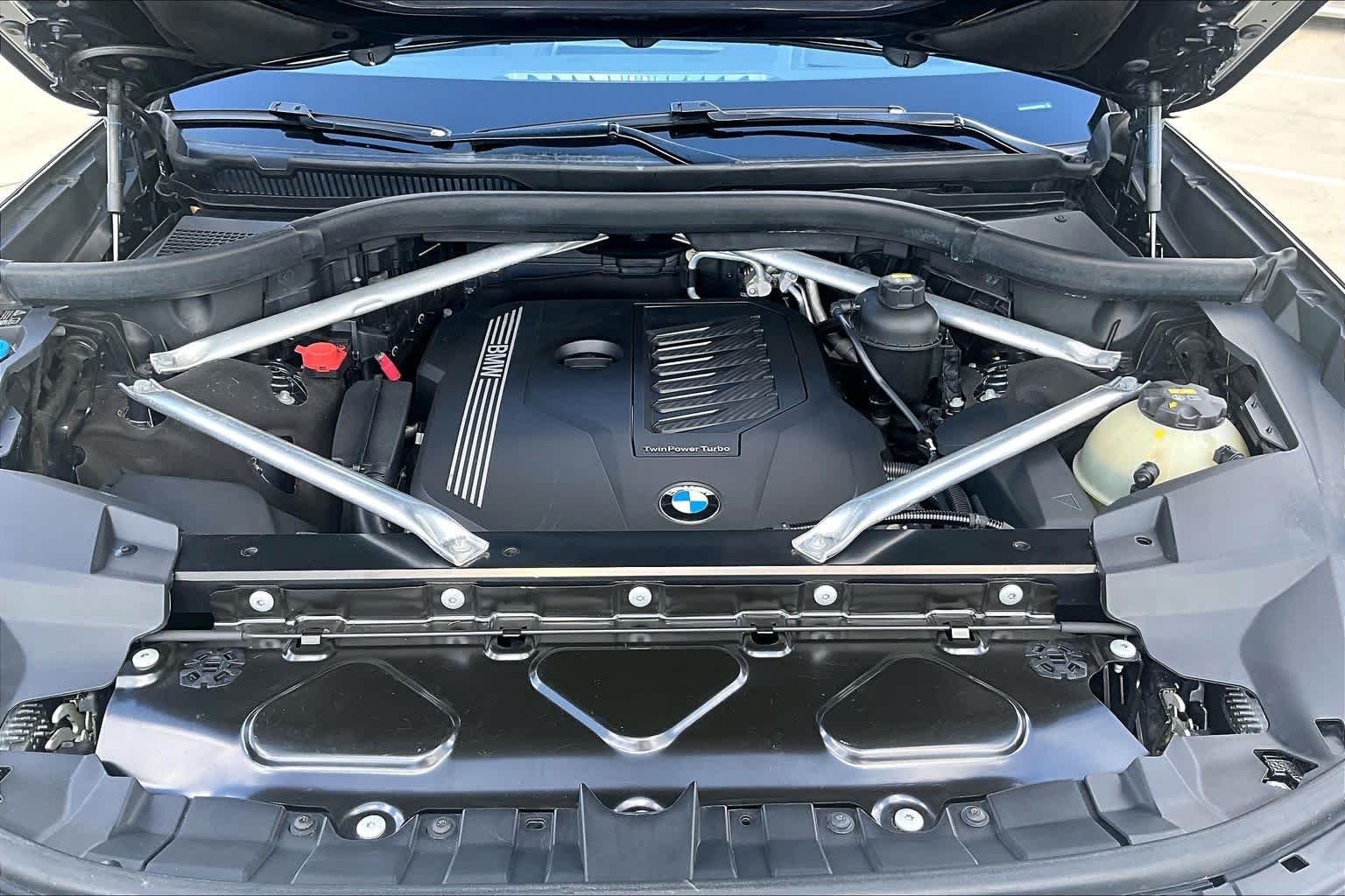 Used 2020 Arctic Gray Metallic BMW xDrive40i image 30
